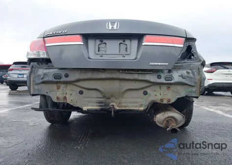 2011 Honda Accord 2.4 Se z USA, uszkodzony, nr VIN 1HGCP2F65BA018704